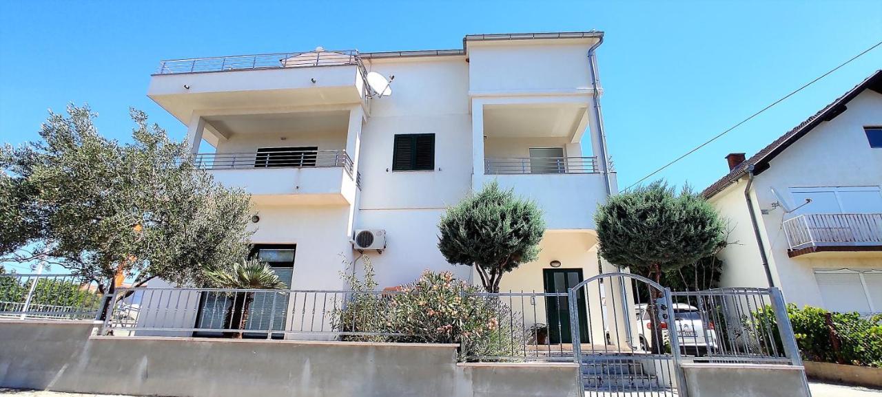 Lux Apartments Vodice Ngoại thất bức ảnh
