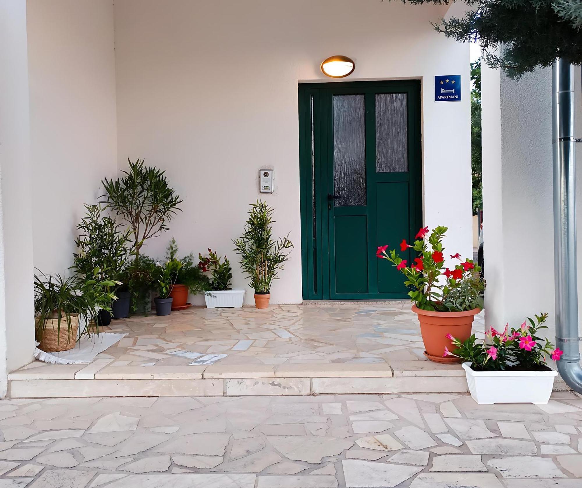 Lux Apartments Vodice Ngoại thất bức ảnh